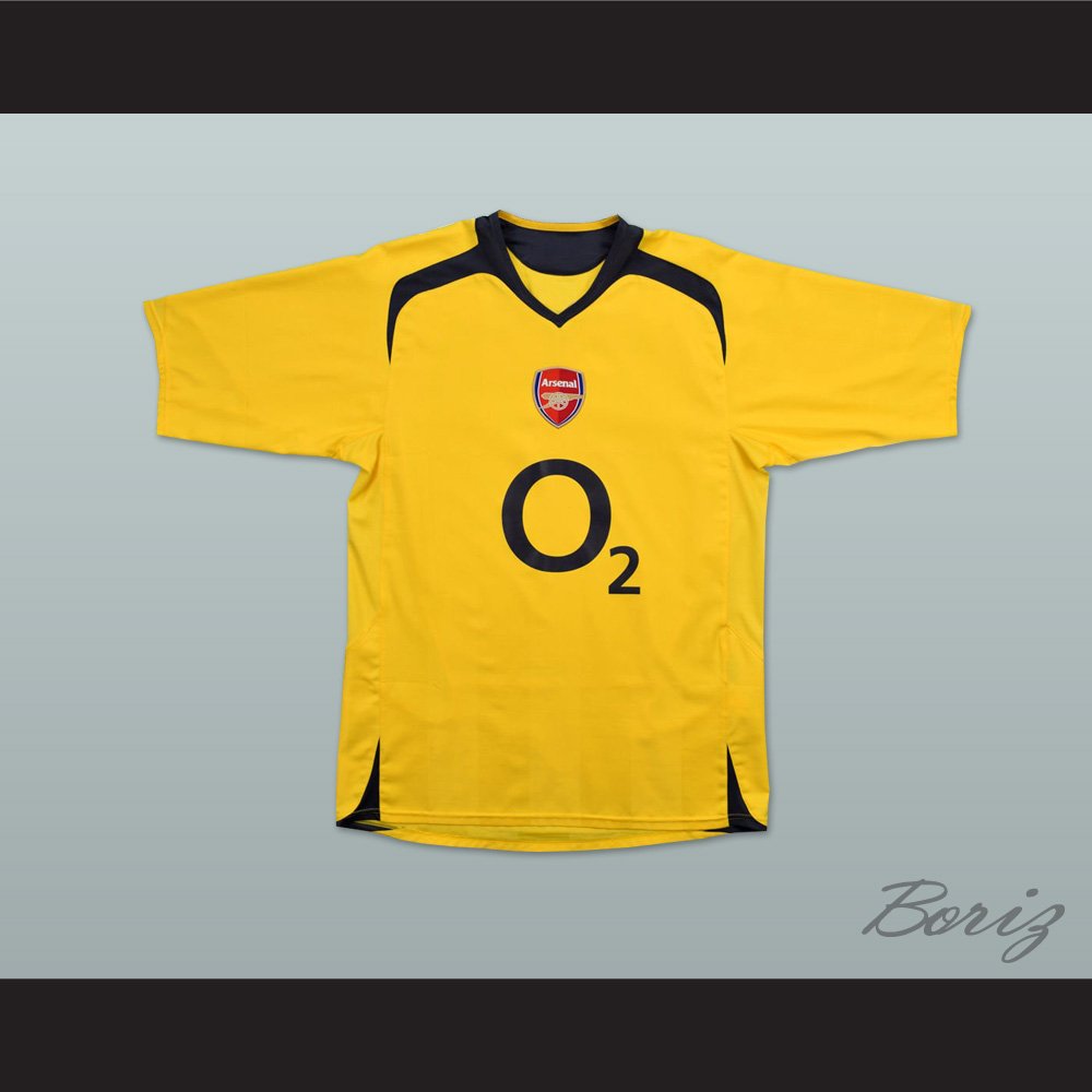 2005-06 FC Arsenal London Yellow 1 .jpg